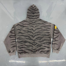 Load image into Gallery viewer, DON’T FEED THE ANIMALS HODDIE
